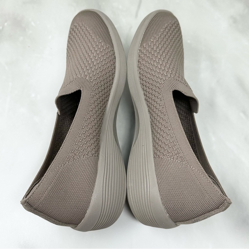 Skechers Arya - Clear Skies Taupe Tan Slip On Memory Foam Sneakers Womens 9 - Picture 6 of 9